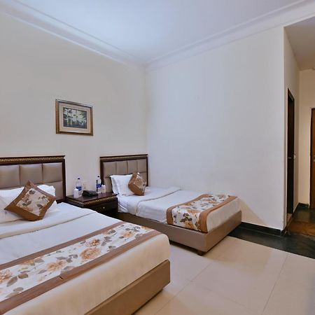 Family Spot Hotell New Delhi Eksteriør bilde