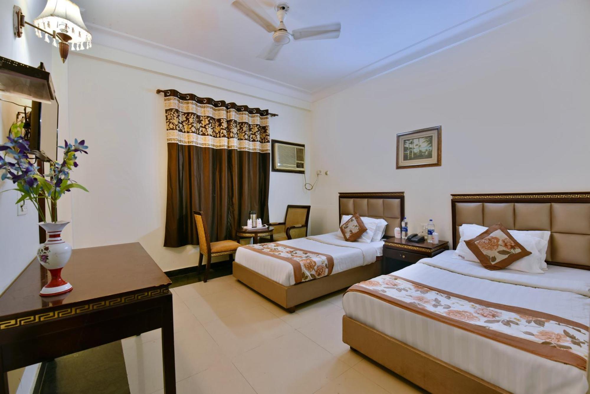 Family Spot Hotell New Delhi Eksteriør bilde